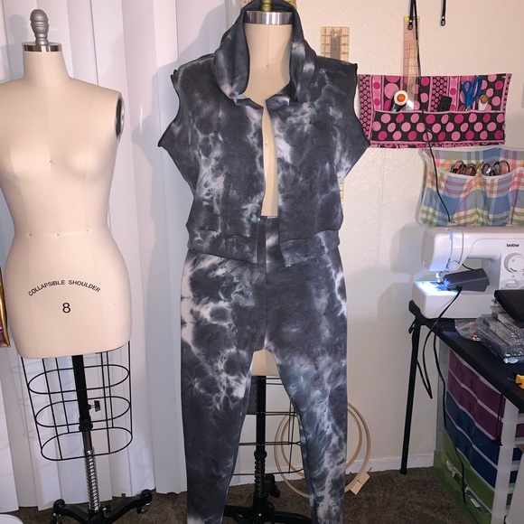 Tie dye Sweatsuit - Picture 5 of 6
